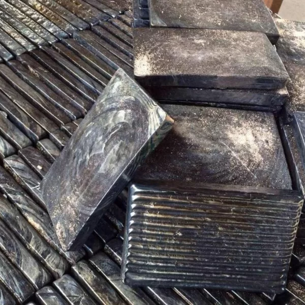 Плитка базальтовая камнелитая Плитка базальтовая камнелитая